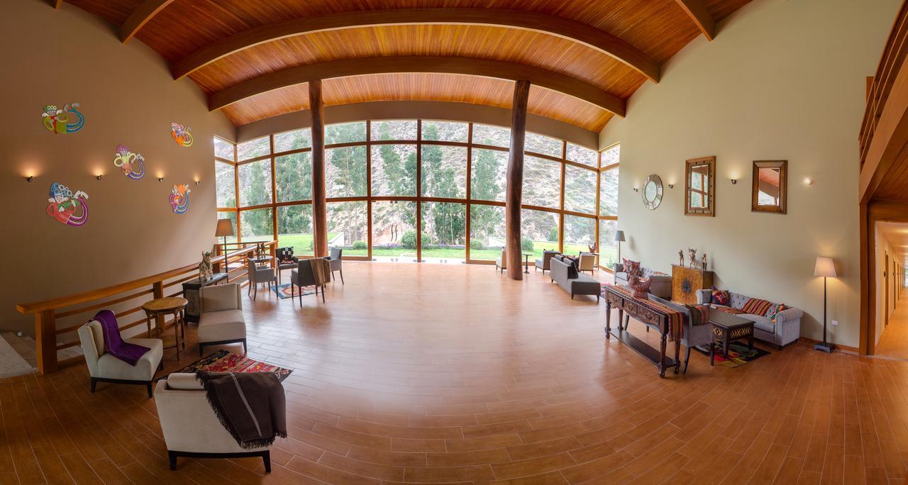 Taypikala Deluxe Valle Sagrado Urubamba Exterior photo