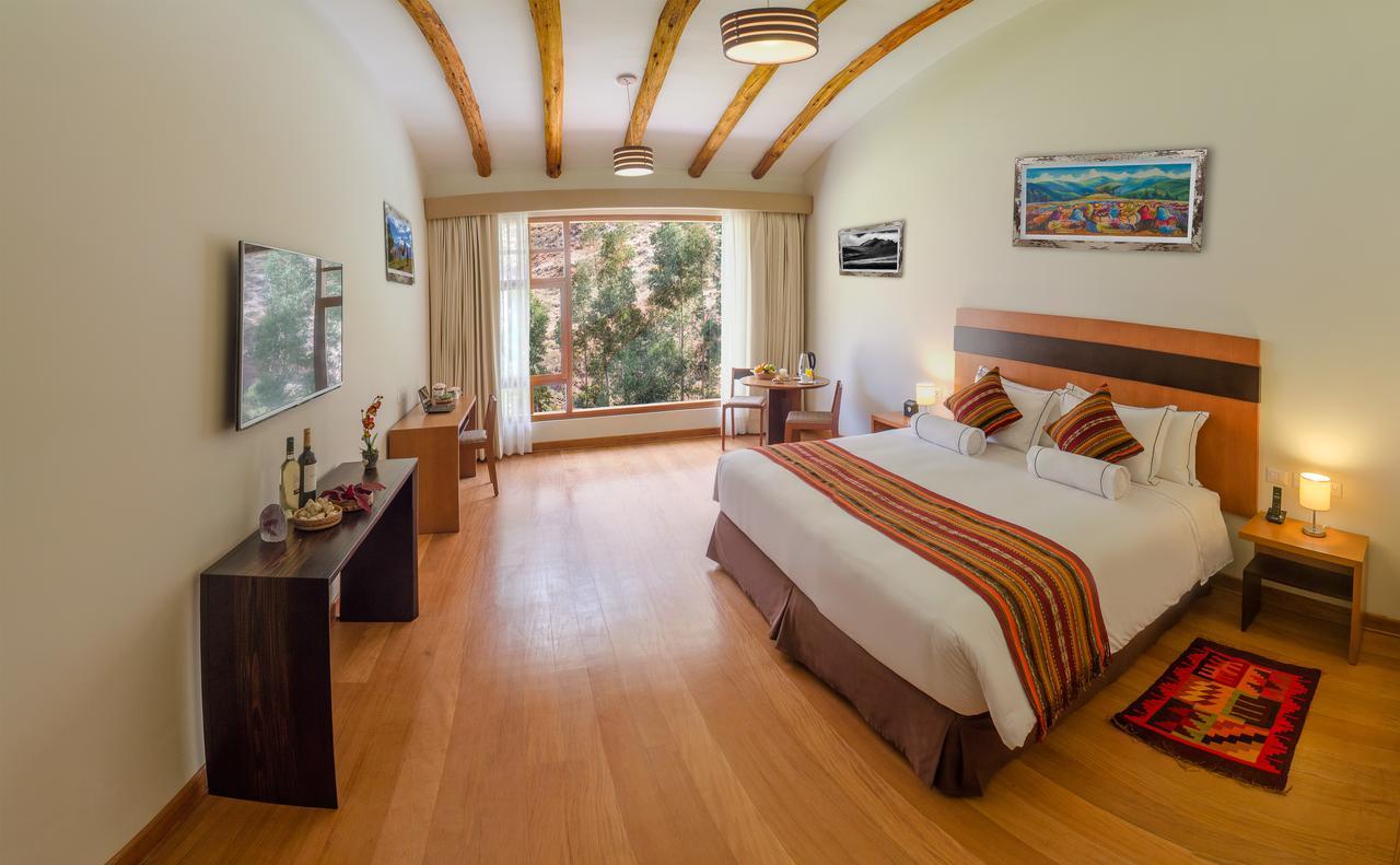 Taypikala Deluxe Valle Sagrado Urubamba Exterior photo