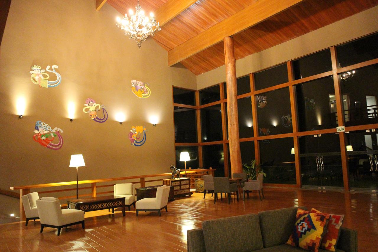 Taypikala Deluxe Valle Sagrado Urubamba Exterior photo
