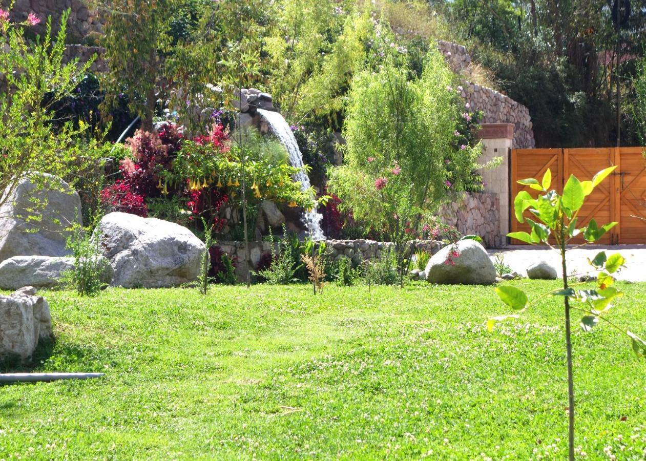 Taypikala Deluxe Valle Sagrado Urubamba Exterior photo